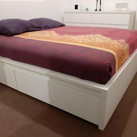 Joli Appartement Avec Jardin Et 2 Parkings Prives Argenteuil Exteriér fotografie