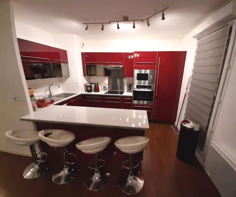 Joli Appartement Avec Jardin Et 2 Parkings Prives Argenteuil Exteriér fotografie
