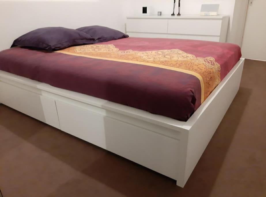 Joli Appartement Avec Jardin Et 2 Parkings Prives Argenteuil Exteriér fotografie